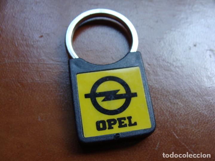 Collection of Keychains: LLAVERO CONCESIONARIO COCHE OPEL SALVAUTO LLIRIA VALENCIA