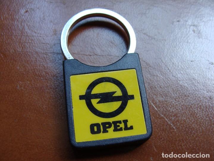 Collection of Keychains: LLAVERO CONCESIONARIO COCHE OPEL SALVAUTO LLIRIA VALENCIA