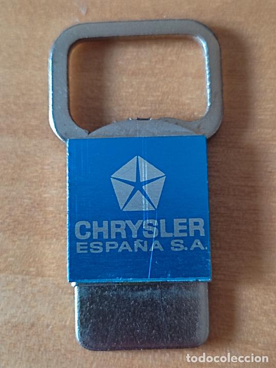Coleccionismo de llaveros: CHRYSLER ESPA&Ntilde;A LLAVERO A&Ntilde;OS 70 ALGO ARA&Ntilde;ADO PRECIOSO SISTEMA MUELLE 5 CM ALTO