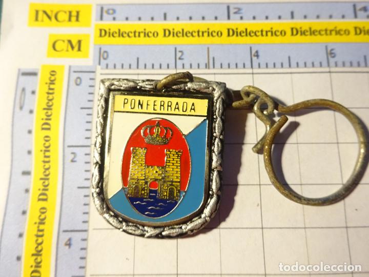 Collection of Keychains: LLAVERO DE TURISMO, HER&Aacute;LDICA. ESCUDO HER&Aacute;LDICO DE PONFERRADA, LE&Oacute;N.