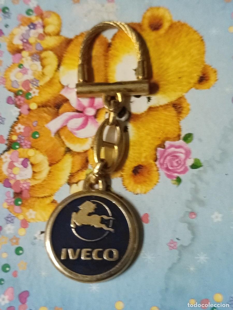Coleccionismo de llaveros: ANTIGUO LLAVERO DE COLECCION METAL IVECO PEGASO ENASA