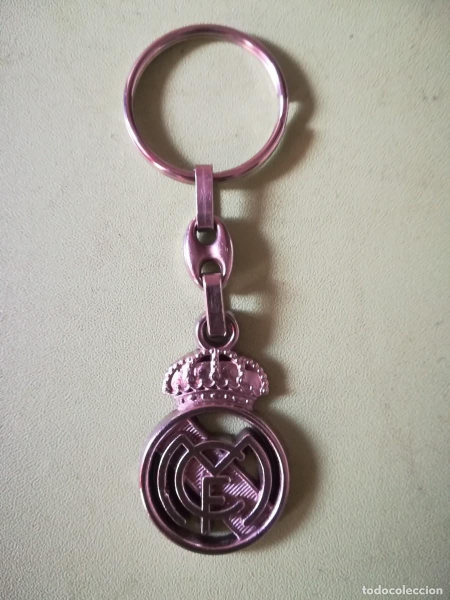 Collection of Keychains: LLAVERO REAL MADRID ESCUDO **