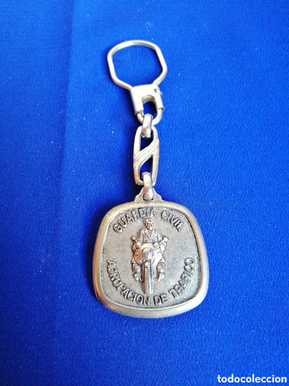 Sammlung von Schl&uuml;sselanh&auml;ngern: GUARDIA CIVIL XXV ANIVERSARIO LLAVERO