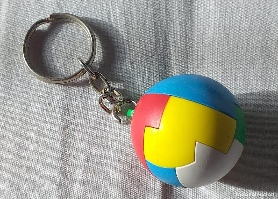 Coleccionismo de llaveros: Llavero puzzle bola - Foto 1