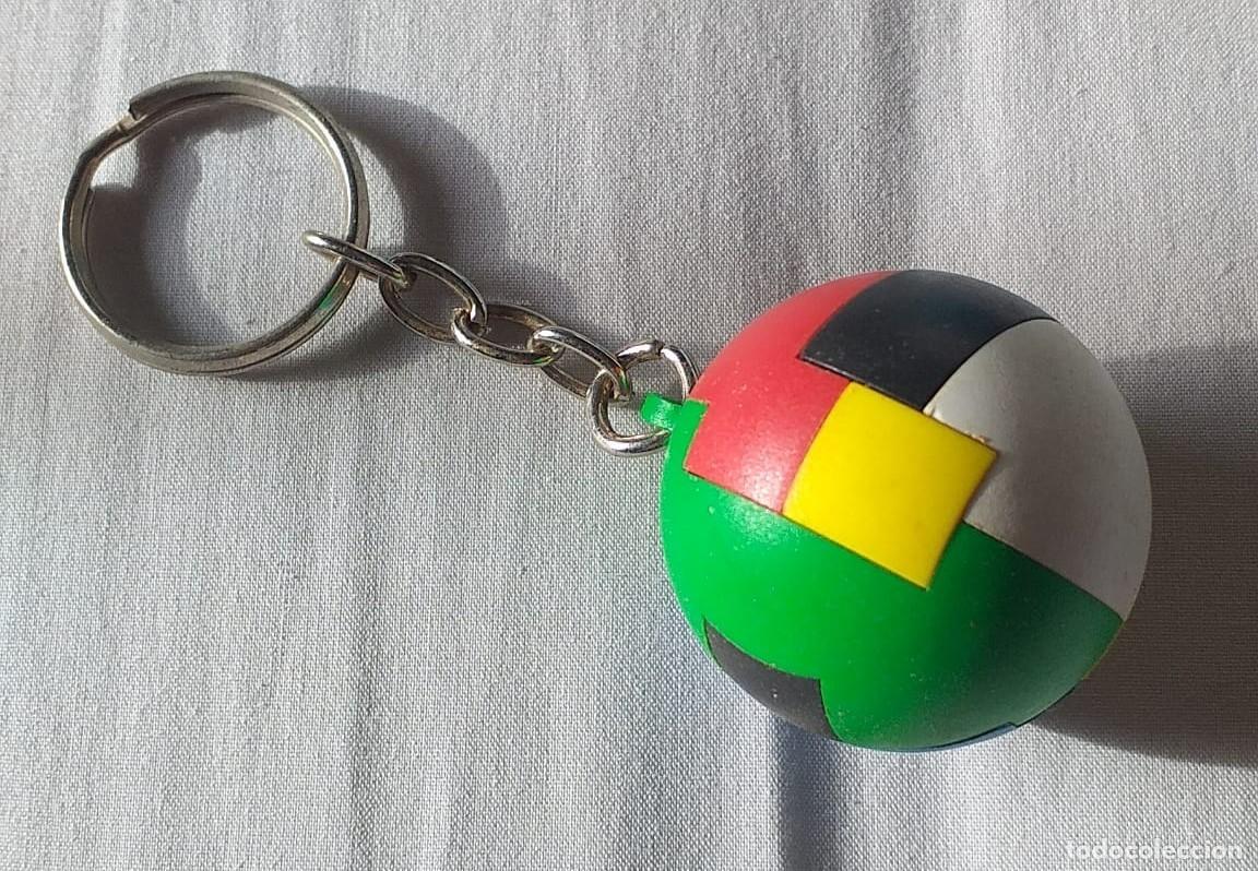 Coleccionismo de llaveros: Llavero puzzle bola - Foto 2