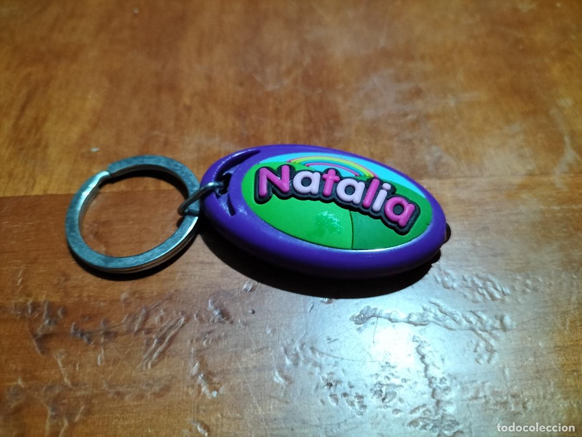 Coleccionismo de llaveros: NATALIA. SE ENCIENDE UNA LUZ CUANDO SE APRIETA. LLAVERO. BUEN ESTADO. B-3