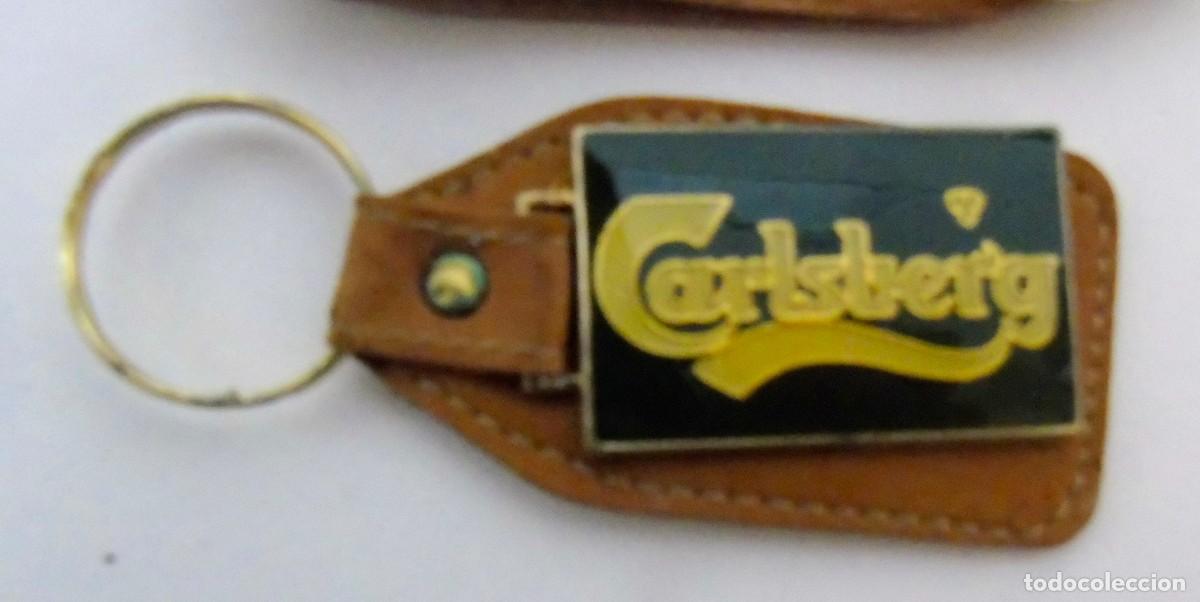 Coleccionismo de llaveros: CARLSBERG CERVEZA LLAVERO DE PIEL METAL Y RESINA A&Ntilde;OS 90