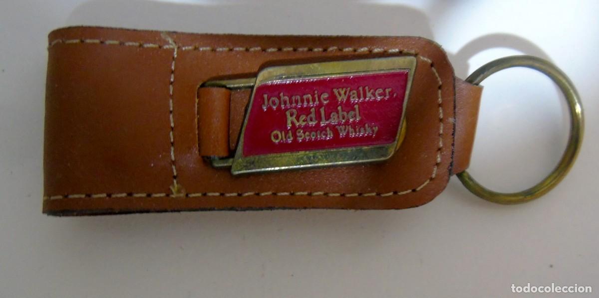 Coleccionismo de llaveros: JOHNNIE WALKER LLAVERO DE PIEL METAL A&Ntilde;OS 90