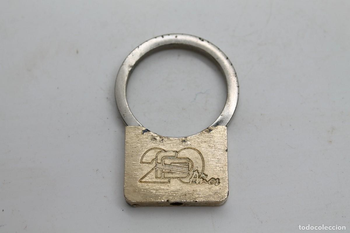 Coleccionismo de llaveros: llavero SEAT 20 A&Ntilde;OS met&aacute;lico antiguo key ring