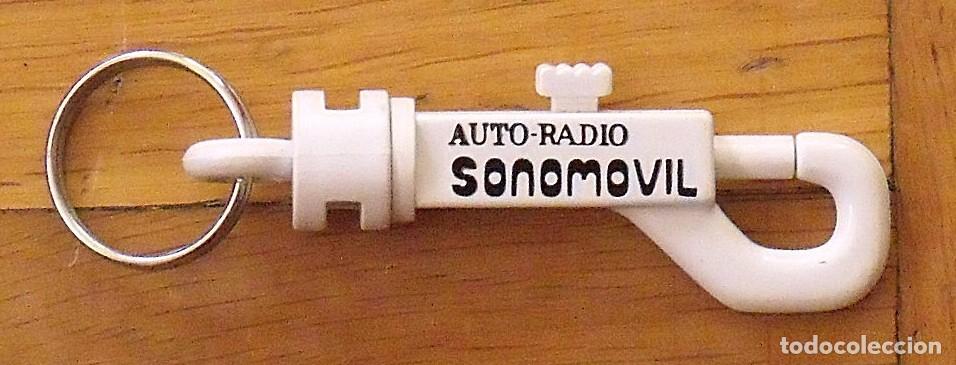 Coleccionismo de llaveros: Auto Radio Sonomovil. Tarragona. De pl&aacute;stico. 9x2 cm. Llavero.