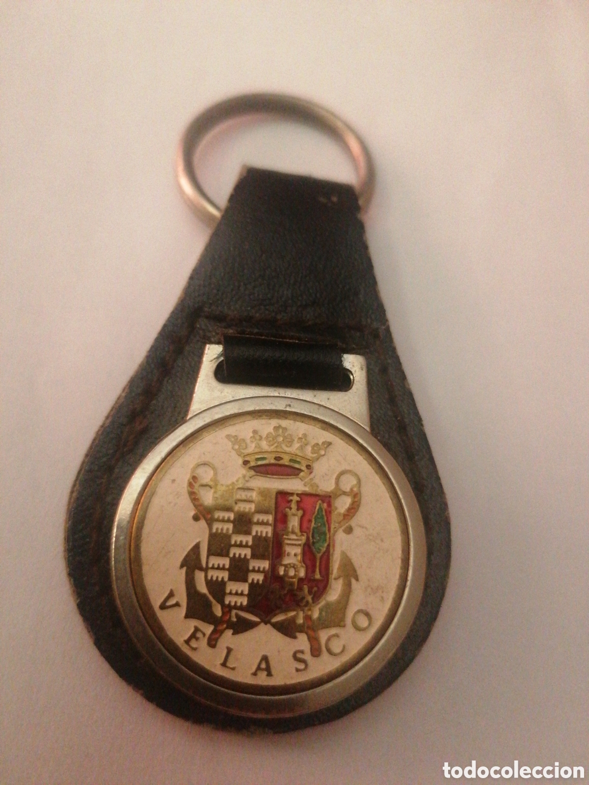 Coleccionismo de llaveros: Llavero escudo heraldico municipio poblaci&oacute;n Velasco