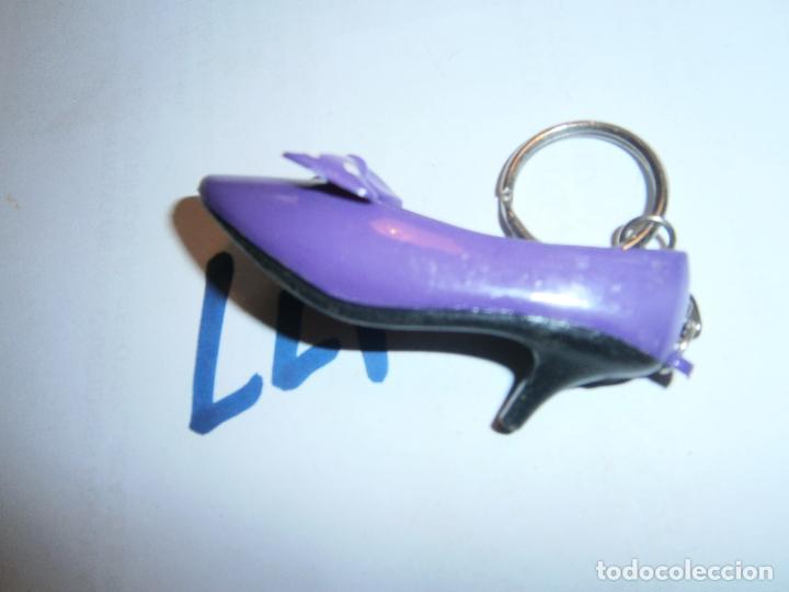 Collection of Keychains: ANTIGUO LLAVERO ZAPATO - ENVIO GRATIS A ESPA&Ntilde;A