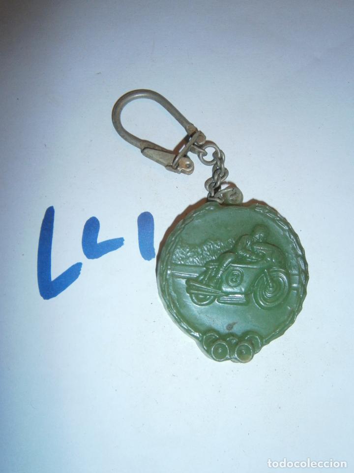 Collection of Keychains: ANTIGUO LLAVERO MOTO CLASICA - ENVIO GRATIS A ESPA&Ntilde;A