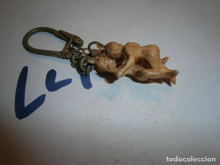 Collection of Keychains: ANTIGUO LLAVERO PRACTICANDO SEXO - ENVIO GRATIS A ESPA&Ntilde;A