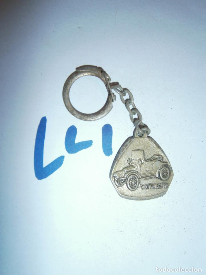 Collection of Keychains: ANTIGUO LLAVERO VOITURETTE COCHE CLASICO - ENVIO GRATIS A ESPA&Ntilde;A
