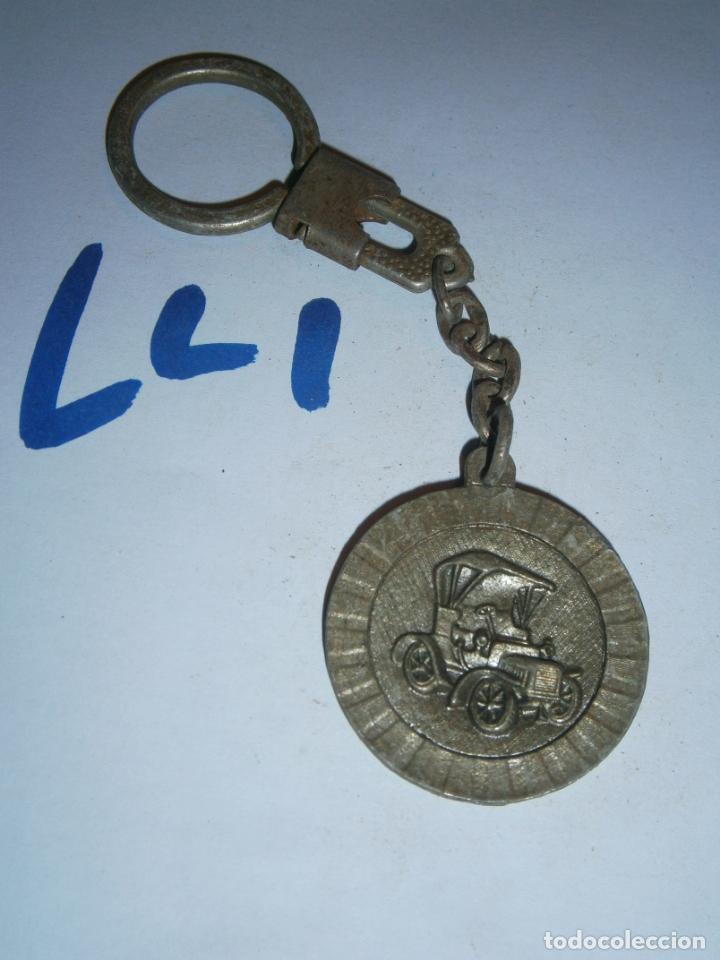 Collection of Keychains: ANTIGUO LLAVERO COCHE - ENVIO GRATIS A ESPA&Ntilde;A