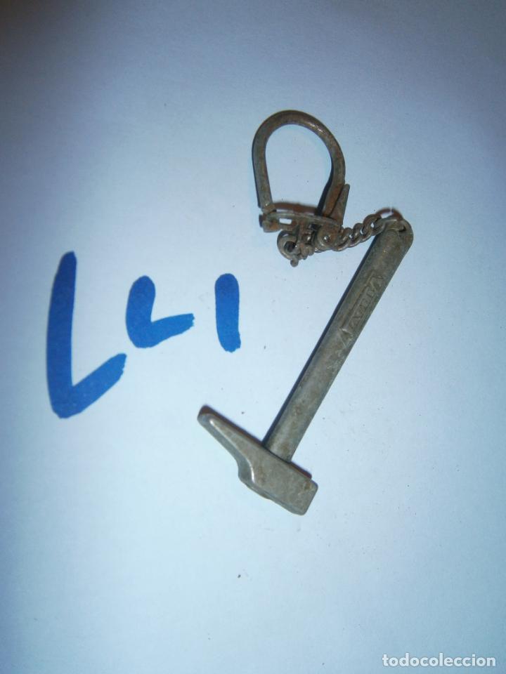 Collection of Keychains: ANTIGUO LLAVERO MARTILLO - ENVIO GRATIS A ESPA&Ntilde;A