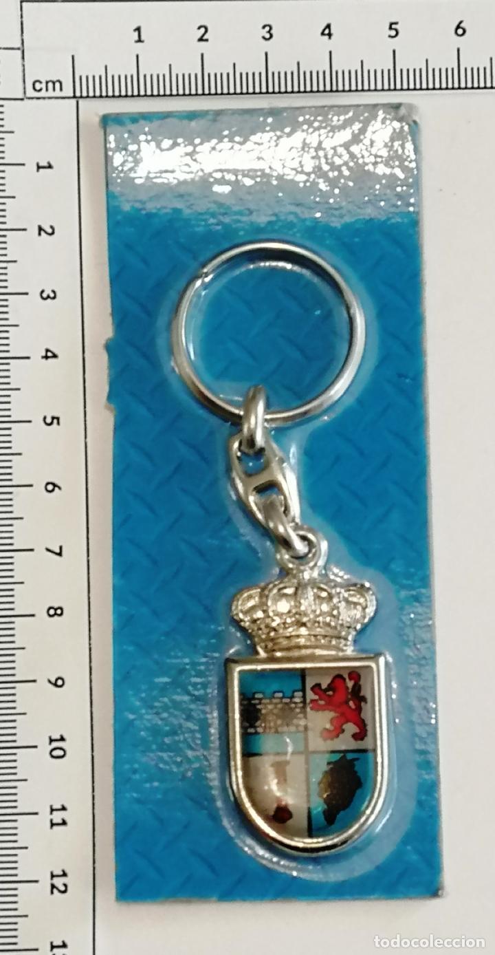 Coleccionismo de llaveros: LLAVERO METALL. ESMALTADO. ESCUDO CECLAV&Iacute;N, C&Aacute;CERES. - A&ntilde;os 90