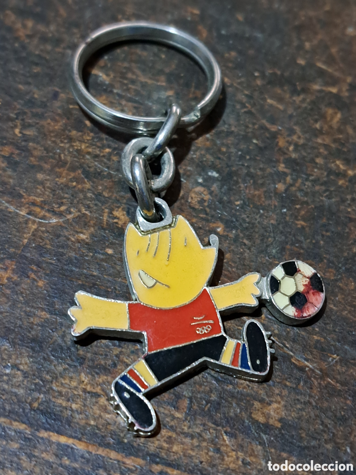 Coleccionismo de llaveros: LLAVERO COBI FUTBOL JUEGOS OLIMPICOS BARCELONA 92. PRODUCTO OFICIAL.