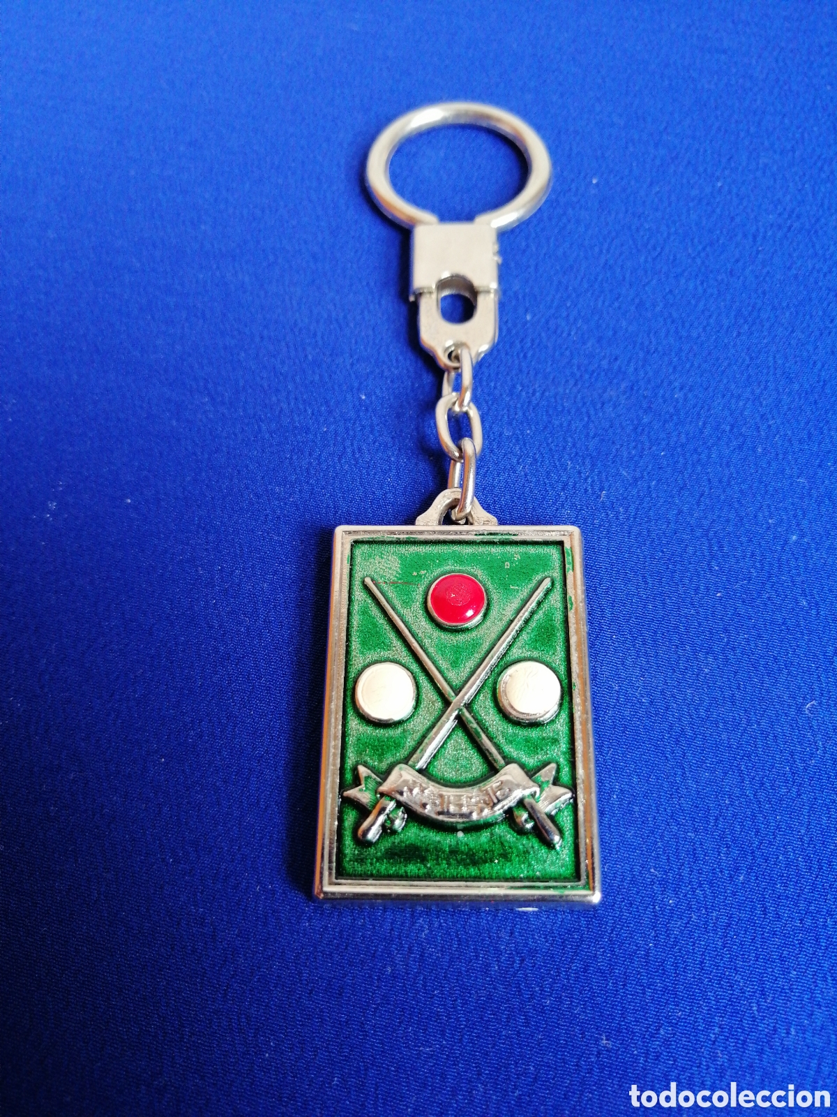 Collection of Keychains: FEDERACI&Oacute;N ESPA&Ntilde;OLA DE BILLAR LLAVERO