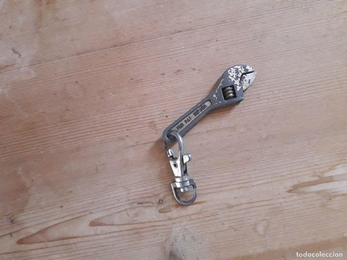 Coleccionismo de llaveros: llavero de llave inglesa. - Foto 2