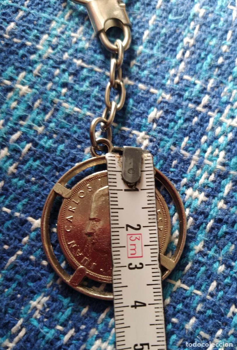 Coleccionismo de llaveros: Llavero moneda mundial 82 - Foto 2