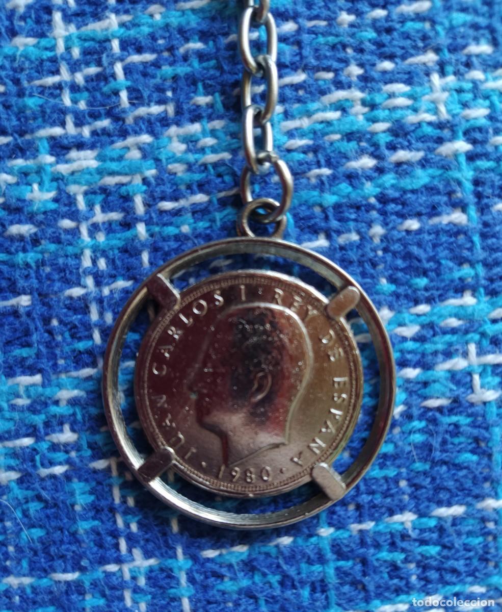 Coleccionismo de llaveros: Llavero moneda mundial 82 - Foto 4