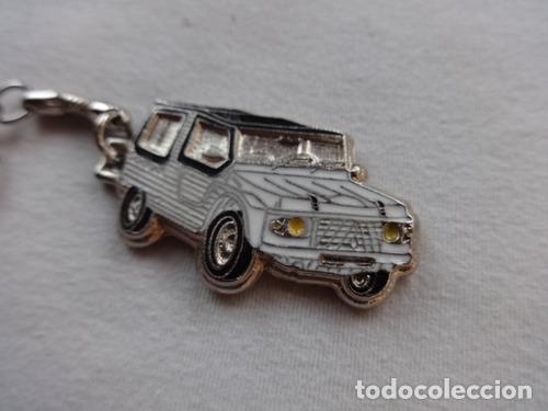 Coleccionismo de llaveros: llavero mehari citroen blanco no 2cv 3cv ami8 escudo manual