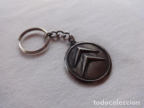 Coleccionismo de llaveros: llavero citroen 2cv 3cv garage magenta ami escudo chevron