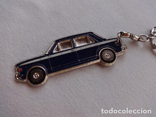 Coleccionismo de llaveros: llavero azul fiat 128 iava no 600 europa 131 no manual
