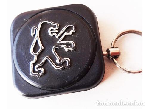 Coleccionismo de llaveros: llavero antiguo peugeot 504 505 insignia auto clasico