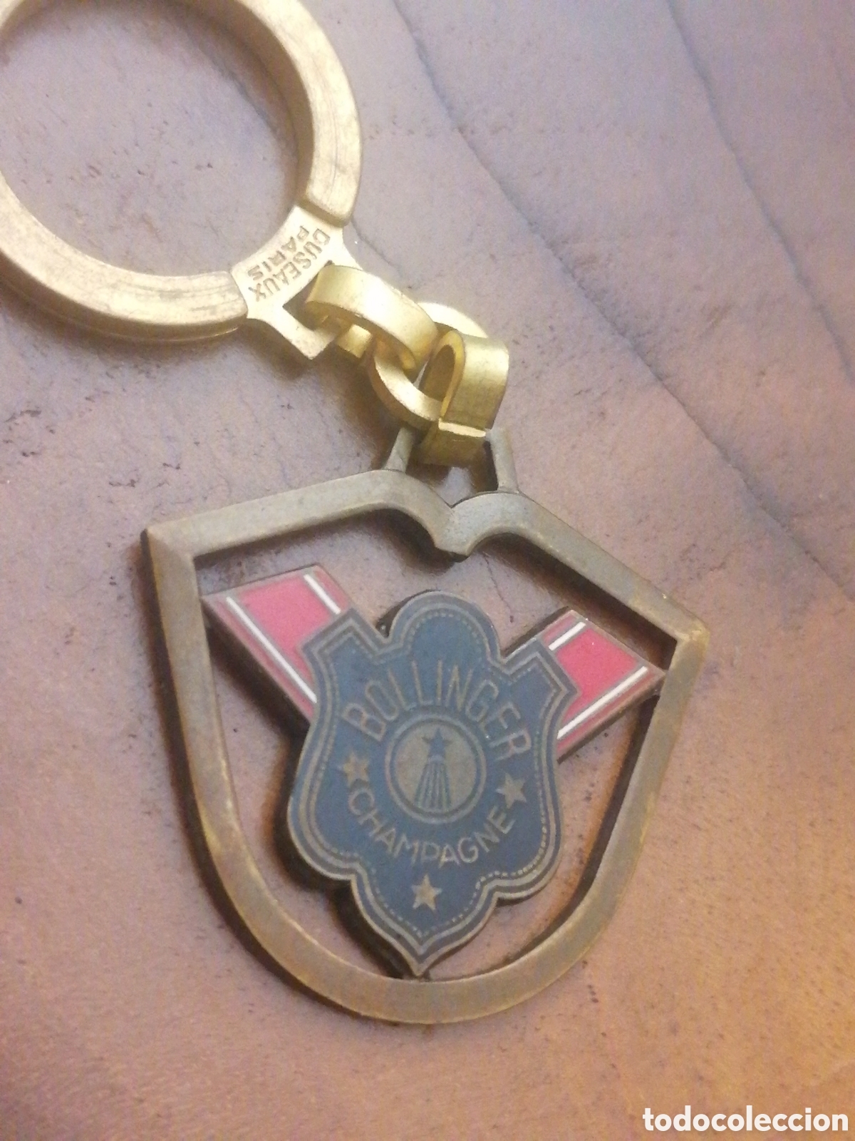 Collection of Keychains: Llavero antiguo champagne Bollinger cava bebida vino espumoso Francia
