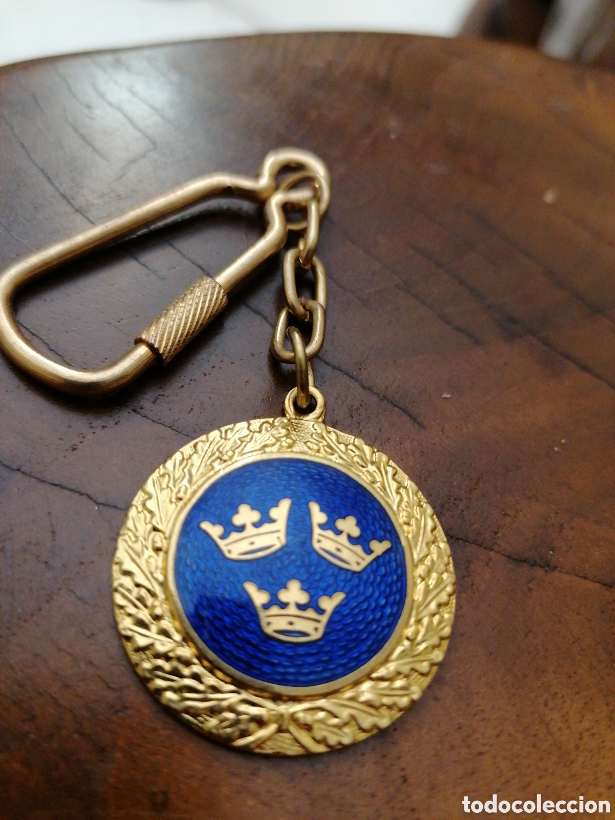 Collection of Keychains: Key chain Swedish Royal llavero corona sueca Suecia