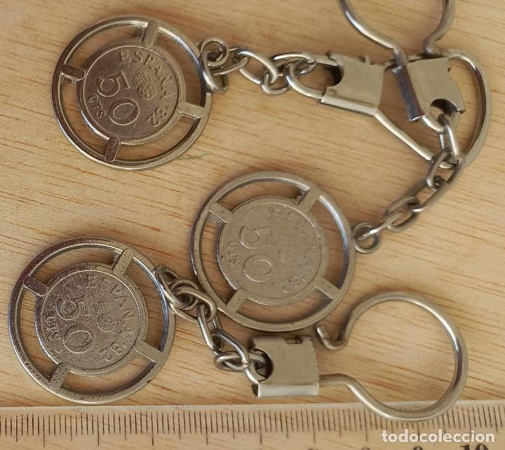 Coleccionismo de llaveros: 3 LLAVEROS MUNDIAL-82 DE FUTBOL. ESPA&Ntilde;A 1982. ESPA&Ntilde;A'82. CON REPLICA DE MONEDAS DE 50 CTS