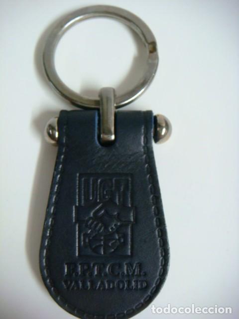 Sammlung von Schl&uuml;sselanh&auml;ngern: LLAVERO EN CUERO DE F.P.T.C.M. VALLADOLID U.G.T.