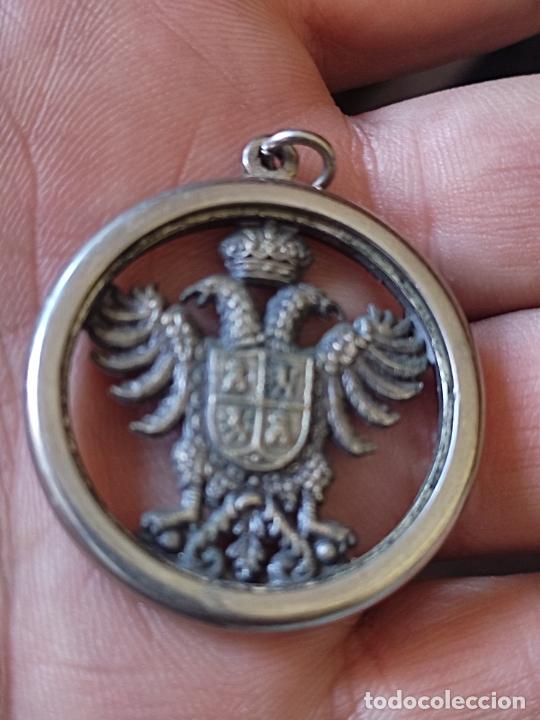 Coleccionismo de llaveros: AGUILA BIC&Eacute;FALA LLAVERO SIN COLGADOR NI CADENA METAL CROMADO TOLEDO O SIMILAR