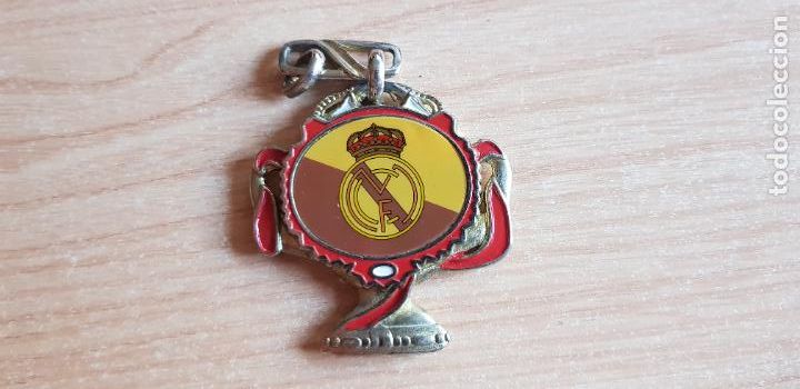 Coleccionismo de llaveros: Llavero de f&uacute;tbol. Trofeo Real Madrid