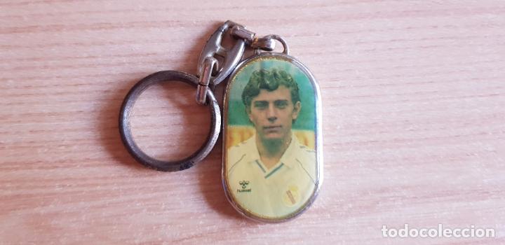 Coleccionismo de llaveros: Llavero de f&uacute;tbol. Emilio Butrague&ntilde;o jugador del Real Madrid