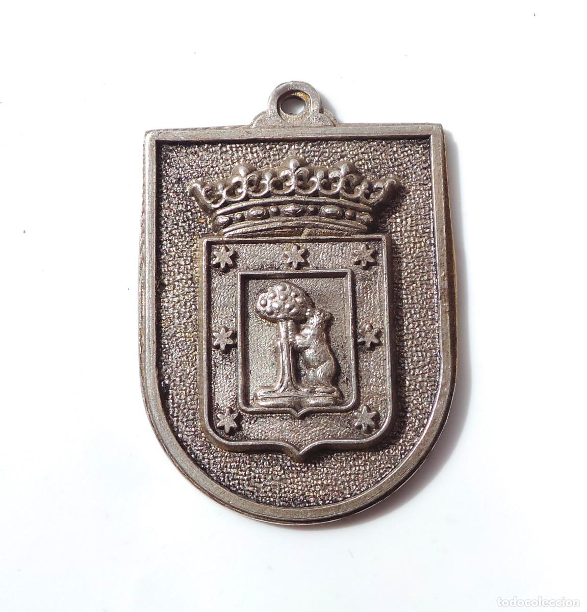 Coleccionismo de llaveros: LLAVERO ESCUDO DE MADRID. - Foto 3