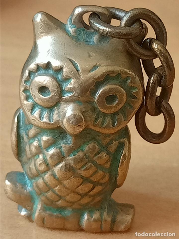 Collection of Keychains: BUHO BRONCE FIGURA LLAVERO 4 CM ALTO