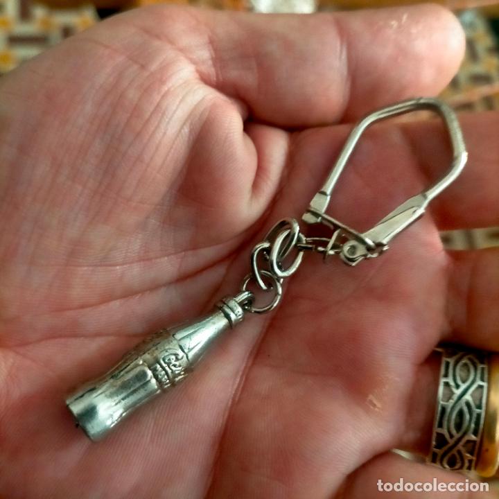 Collection of Keychains: llavero metal coca cola