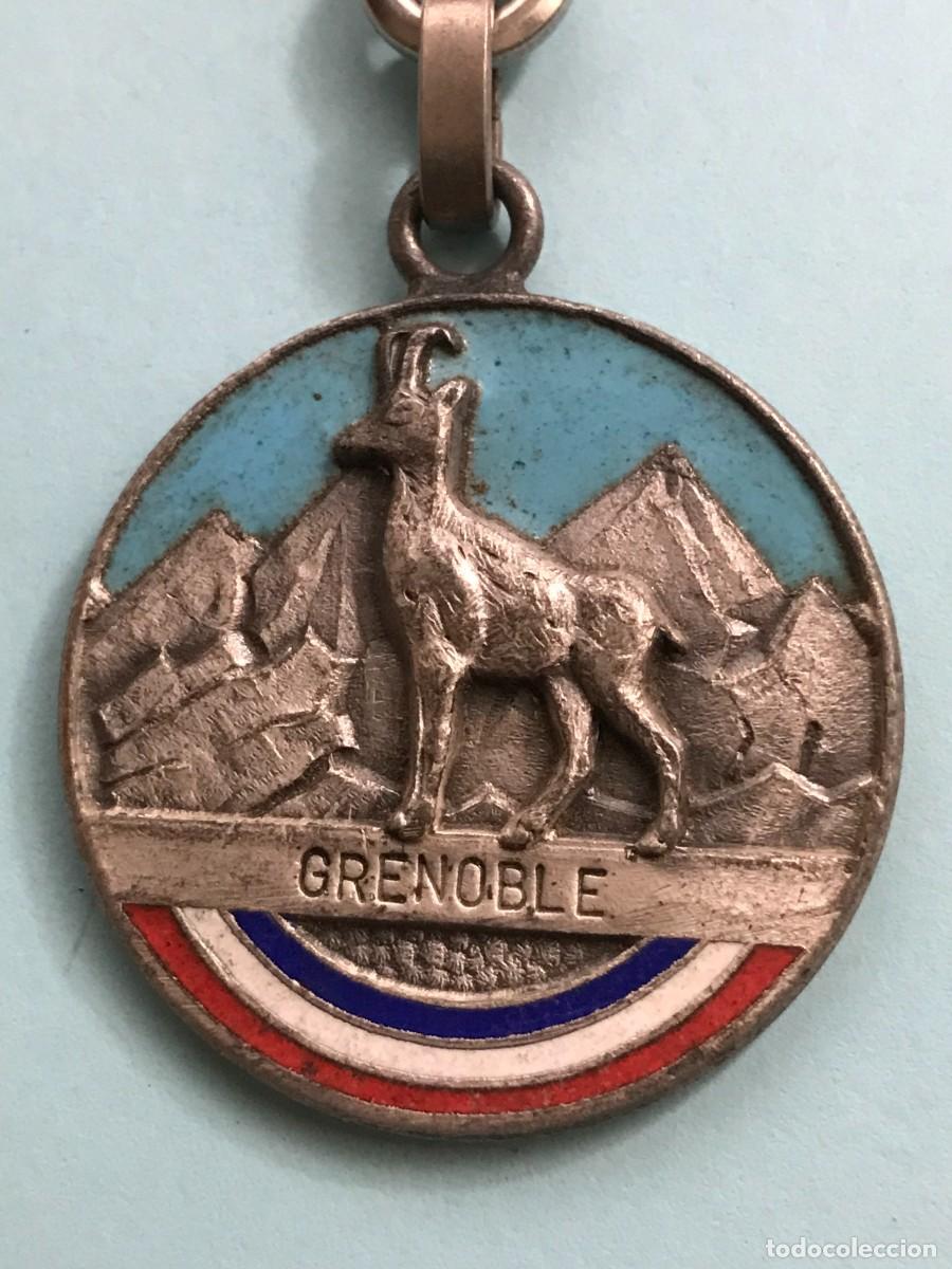 Collection of Keychains: LLAVERO GRENOBLE FRANCIA ALPES ALPS