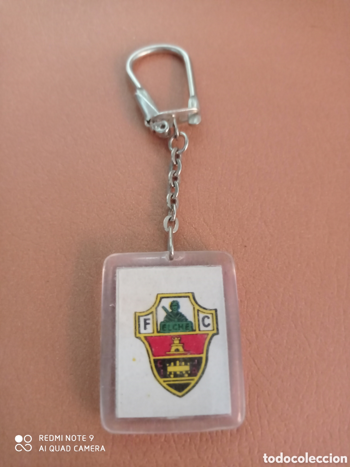 Collection of Keychains: FUTBOL ANTIGUO LLAVERO ELCHE - PUBLICIDAD
