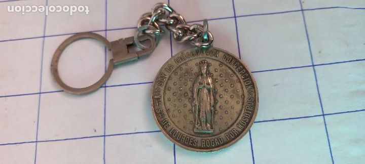 Coleccionismo de llaveros: LLAVERO. VIRGEN DE LOURDES. GRUTA MILAGROSA, INMACULADA CONCEPCION. RELIGIOSO.