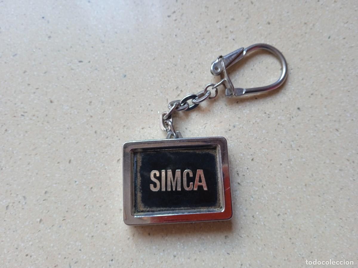 Coleccionismo de llaveros: Antiguo llavero Simca con matricula