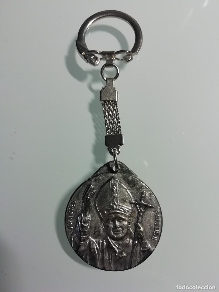 Collection of Keychains: ANTIGUO LLAVERO METALICO JOANNES PAULUS II- JUAN PAABLO II- ROMA