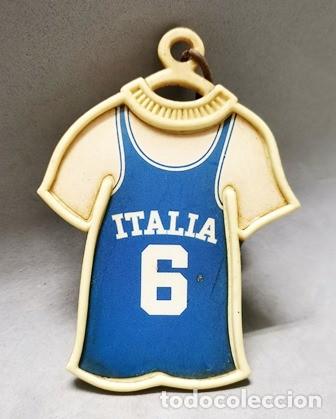 Coleccionismo de llaveros: LLAVERO DE PLASTICO CAMISETA N&ordm; 6 ITALIA MUNDOBASKET ESPA&Ntilde;A 86 DANONE - LLAV-23910 - B-885