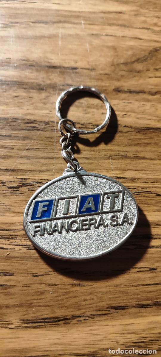 Coleccionismo de llaveros: QUEX ANTIGUEDADEAS LLAVEROS AUTOMOVIL COCHES - LLAVERO METALICO FIAT PALOMA DE LA PAZ