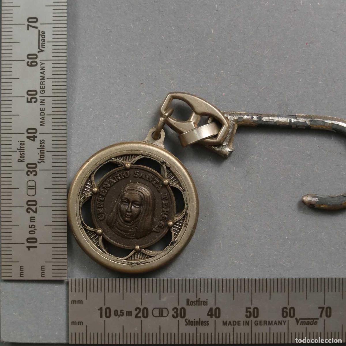 Collection of Keychains: LLAVERO. 3 CENTENARIO SANTA TERESA. VENIDA JUAN PABLO II