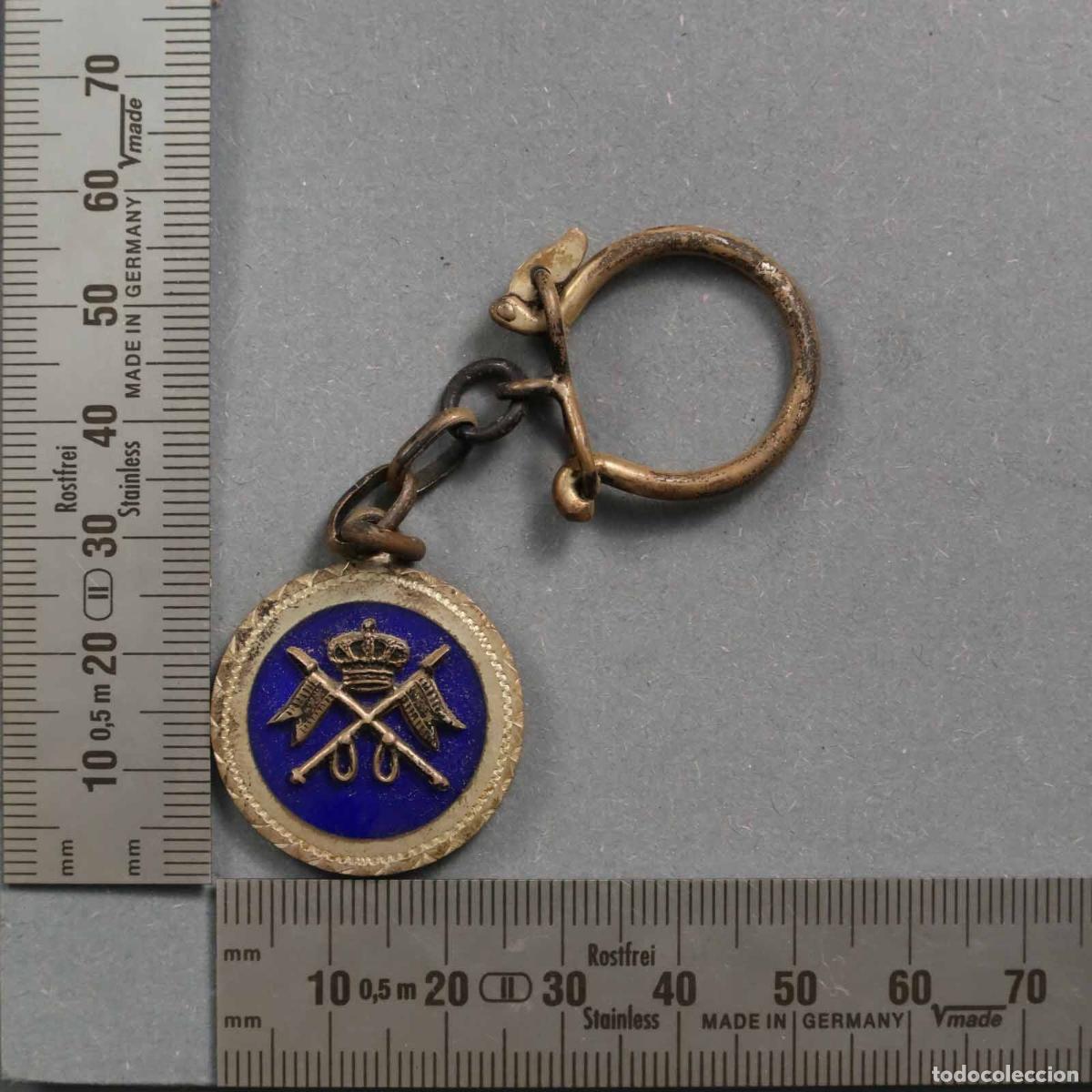 Collection of Keychains: LLAVERO. REGIMIENTO CABALLERIA. EJERCITO ESPA&Ntilde;OL. PLATA Y ESMALTE
